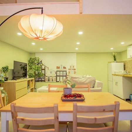 Cosy 2 Bedroom Flat In Akacfa St., Sol 부다페스트 외부 사진